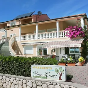 Olive House Apartament Šimuni